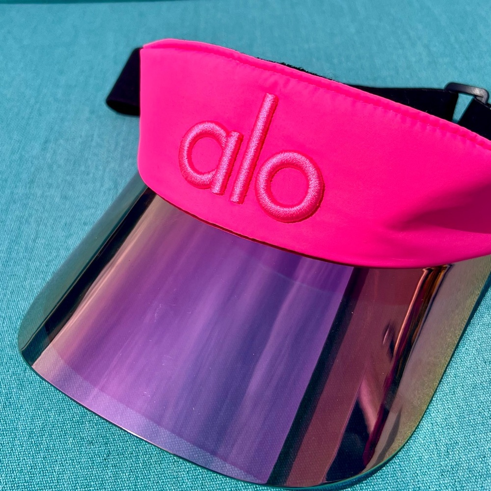 Never worn Alo Visor